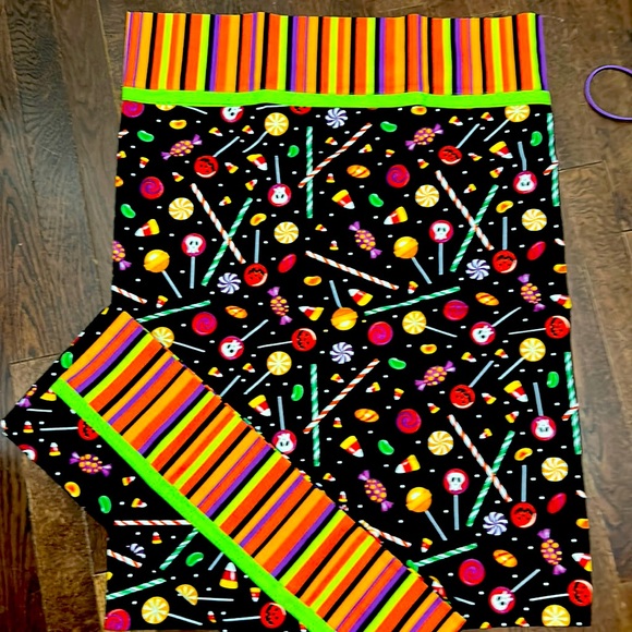 Halloween 🎃 Themed 2 piece custom pillowcases, 100% cotton. - Picture 1 of 2